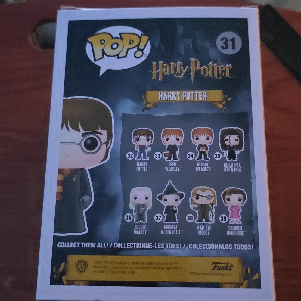 Funko Harry Potter Pop Vinyl Figure with Glasses and Scarf - Picture 3 of 6